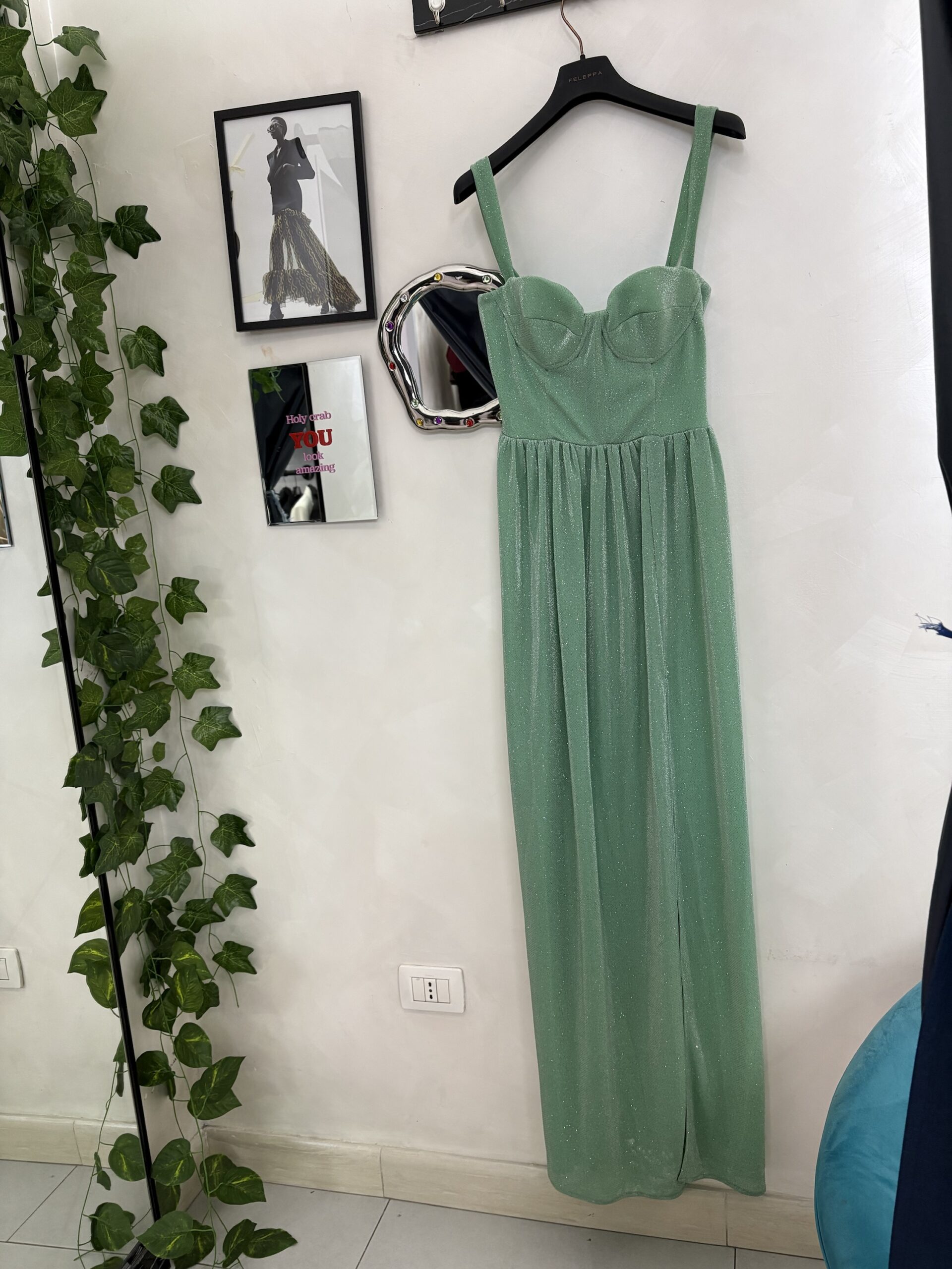 Abito Lungo Verde Salvia con Corpino Strutturato e Spacco, taglia 40– Feleppa - immagine 4